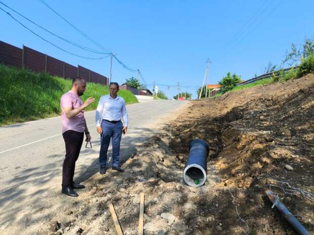 Глава Майкопского района ознакомился с ходом работ в хуторе Северо-Восточные Сады