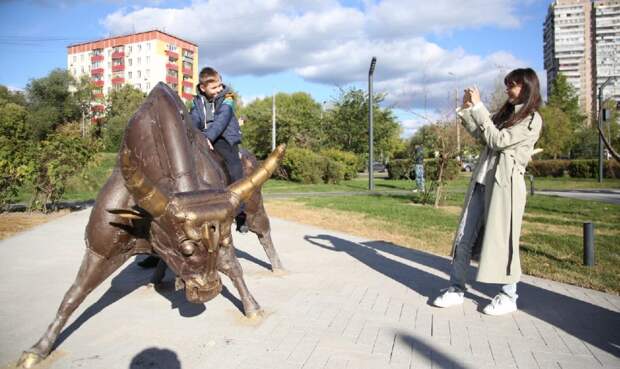 Сквер «Знаки зодиака» обновили