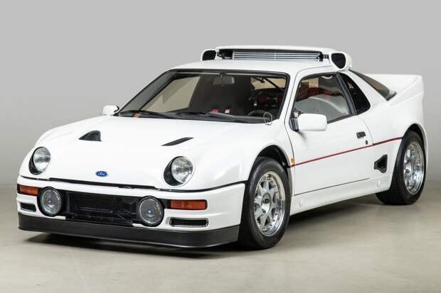 Ультра-редкий гоночный Ford RS200 Evolution из 1980-х