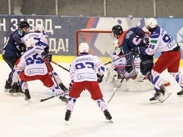 ХК «Металлург» наказали за хамство фанатов в отношении смоленского «Славутича»