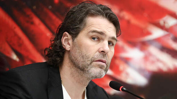 Легендарный хоккеист Ягр завершил карьеру в 54 года и побил рекорд Хоу