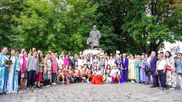 "Одна из вершин мировой культуры": в России отметили юбилей великого казахского поэта и просветителя Абая