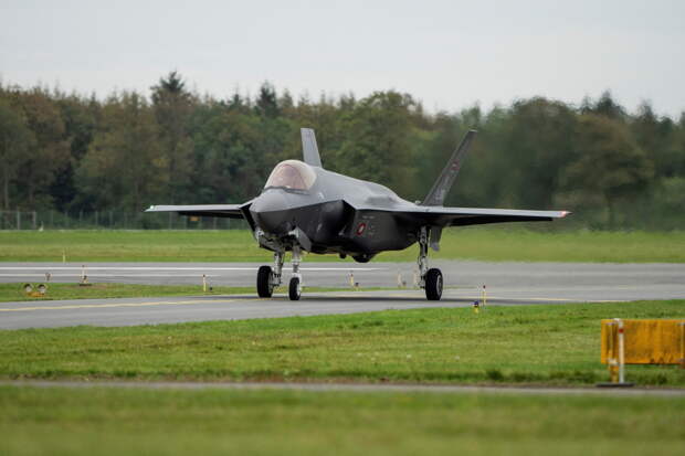 Стало известно о возможности США «отключить» датские F-35