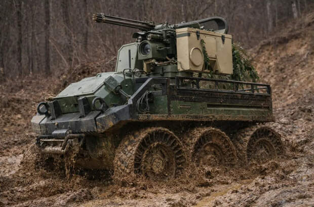 В США прошли учения с роботизированной платформой HDT Hunter WOLF