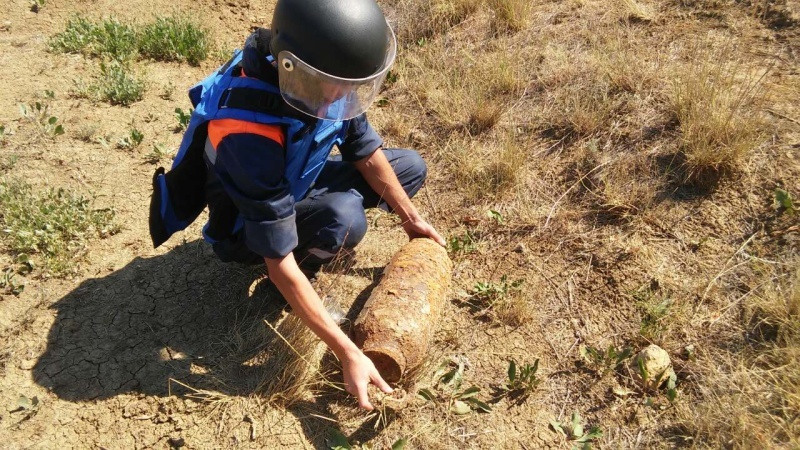 В Крыму обезвредили 3 авиационные бомбы времён войны
