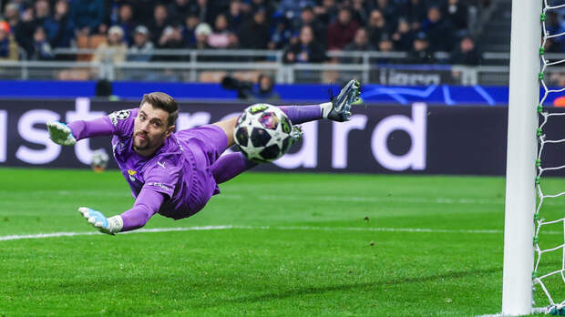 Хайкин пропустил пять голов в первом матче после получения норвежского гражданства