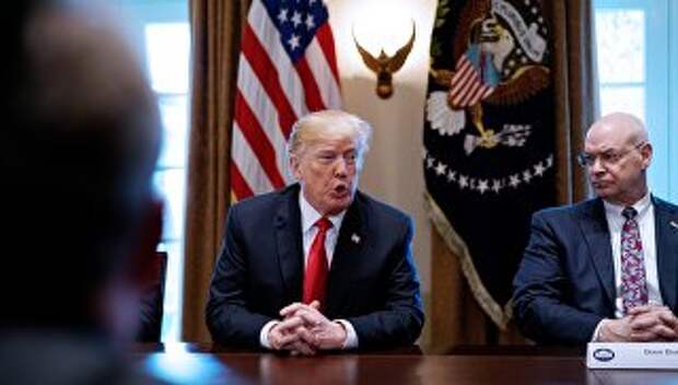 Президент США Дональд Трамп высказывается о тарифах на сталь и алюминий во время встречи в Белом доме. 1 марта 2018