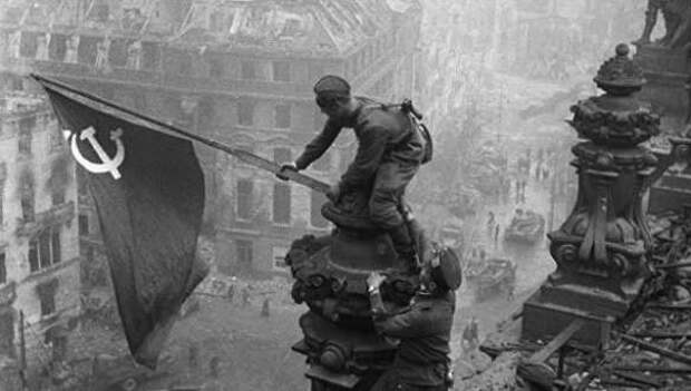 Шокирующий опрос: США и Европа уже отобрали у СССР победу над Гитлером | Русская весна