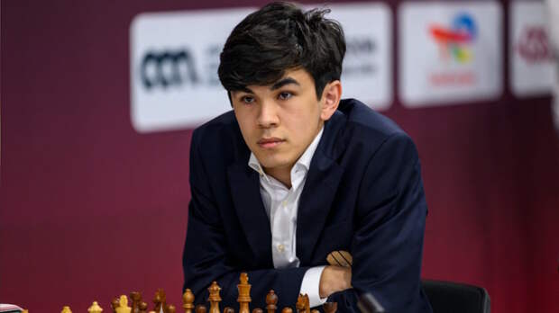 За шахматные короны поборются Жавохир Синдаров и Вайшали Рамешбабу