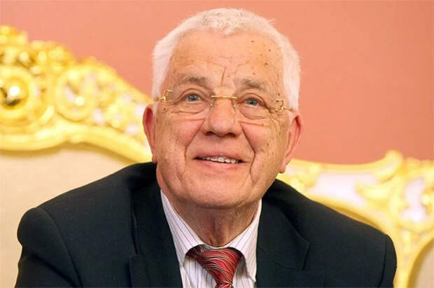 Паулс запретил использовать свое имя и заключать контракты от своего лица