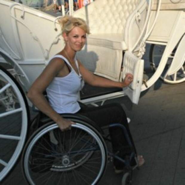 История королевы красоты на инвалидной коляске