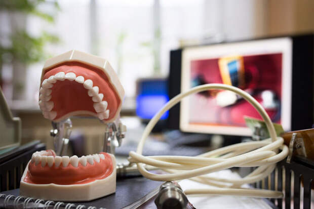 Врач Обушенков: жевание на одной стороне опасно для челюсти и суставов