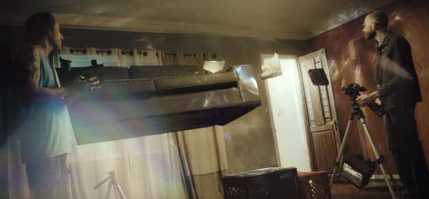 В Сети появился русский трейлер комедийного хоррора Something in the Dirt