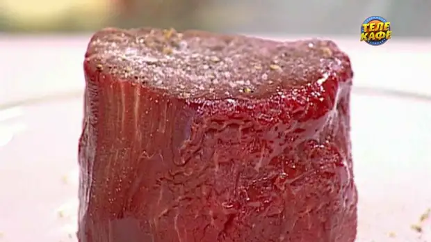 Говяжья вырезка со свёклой и козьим сыром