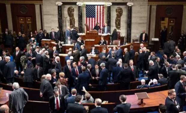 Конгресс США вводит санкции в отношении 35 граждан России