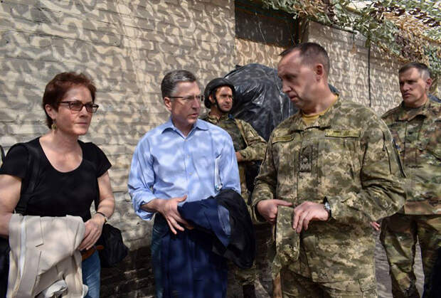В ходе визита в зону конфликта в Донбассе американская делегация сделала ряд громких заявлений