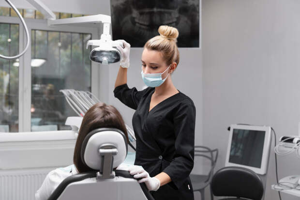 Пародонтит: Что это такое и как лечить - врач рассказала об эффективных методах