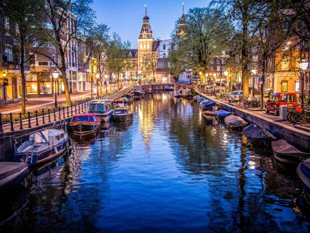 https://img.lifter.com.ua/data/2018/september/4045/amsterdam-canals-house-boats-holland-netherlands-bike-boat-tour-flsergeygalyonkin.jpg