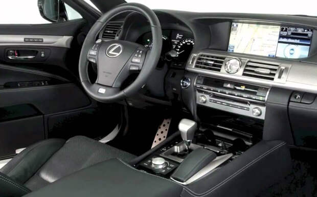 Lexus LS