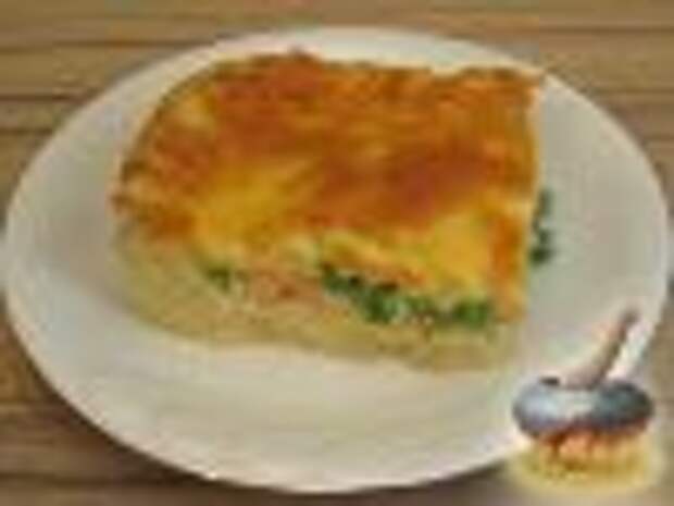 Фото к рецепту: Картофельная запеканка с лососем и зеленым горошком