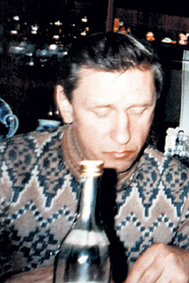 Евгений ПУГАЧЁВ