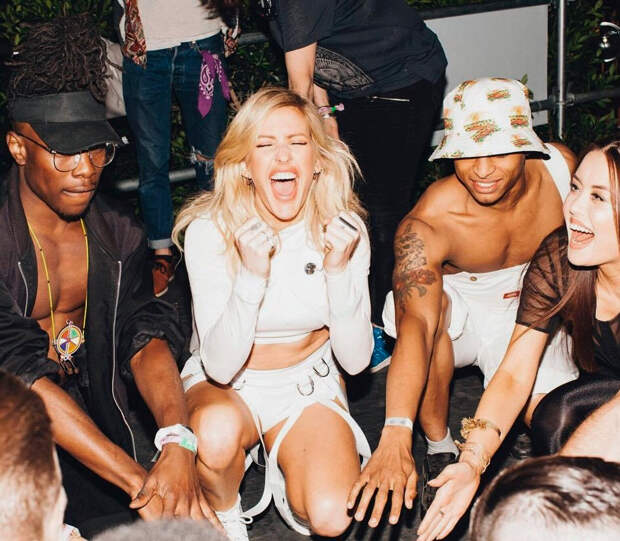 Интернет решил, что 2016-й был последним хорошим годом. Почему в это поверил весь мир?