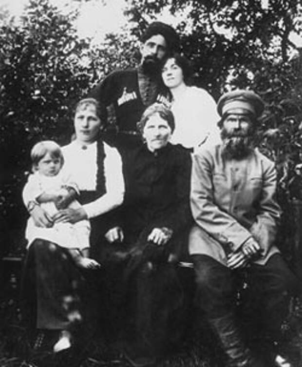 С Павлом Дыбенко и его родственниками