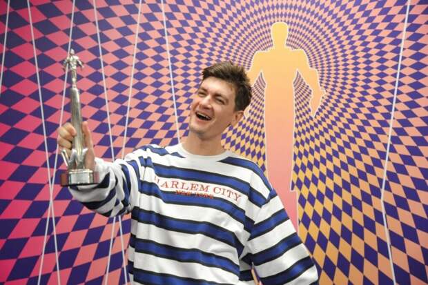 Гудкова оштрафовали за пародийный клип «Я узкий»