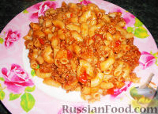 Фото к рецепту: Макароны с фаршем и овощами