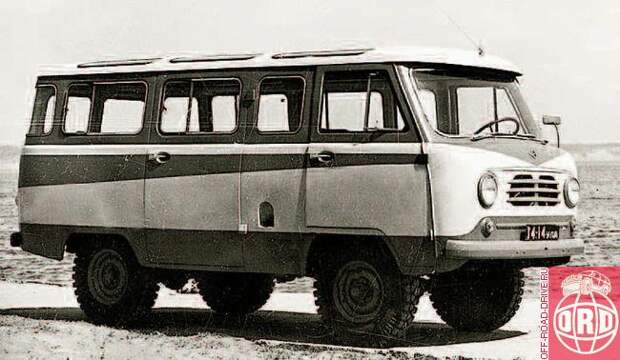 Специальная модель УАЗ-450И. Эта машина предназначалась для доставки механизаторам горячей пищи в бидонах. 1963 год.