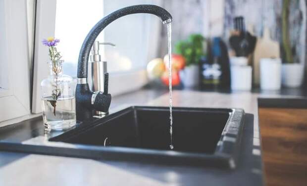 Проблему с водой в многоэтажке на Дмитровке оперативно устранили