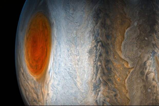 Телескоп Hubble зафиксировал странные изменения на Юпитере