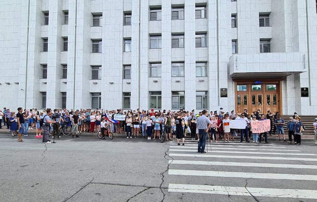 Вторая несогласованная акция в поддержку Сергея Фургала завершилась без задержаний Вторая несогласованная акция в поддержку Сергея Фургала завершилась без задержаний