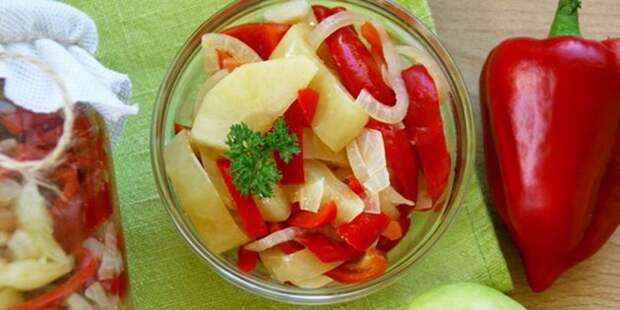 Простые салаты на зиму: Салат из перца и яблок