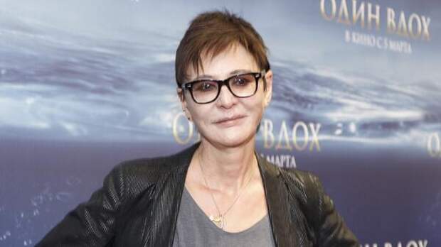 Особенную дочку Хакамады засняли в бикини на отдыхе в Таиланде