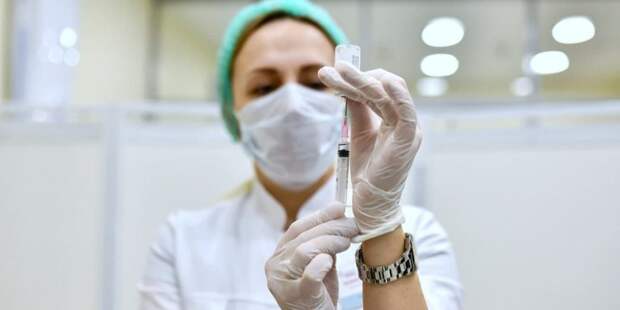Министр труда: Не прошедшего вакцинацию сотрудника можно отстранить от работы. Фото: Ю. Иванко mos.ru