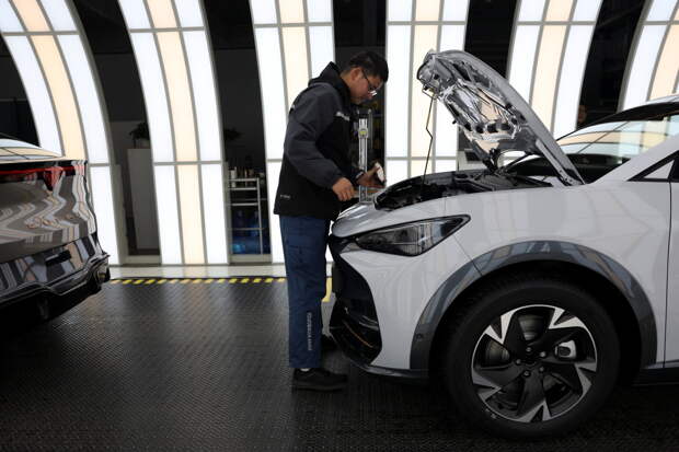 Покинувший Россию автогигант отзовет сотню тысяч электрокаров