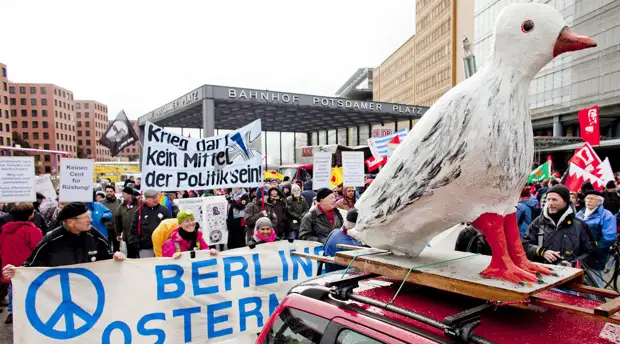 «Зондирование общественного мнения»: почему в Германии заявили о готовности усилить присутствие бундесвера за рубежом