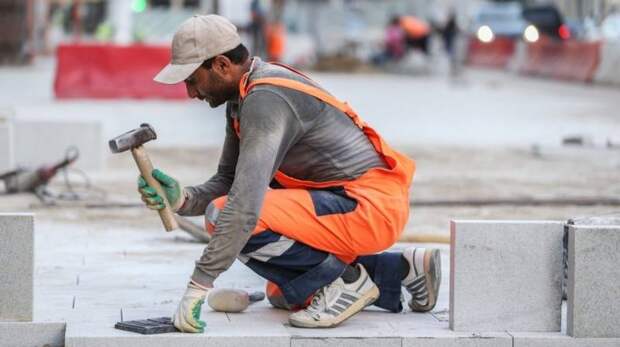 «Мы им бесплатную медицину — они нам иск»: почему миграционный конфликт с Киргизией стал принципиальным для России