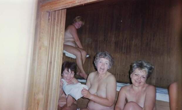 женщины в парилке