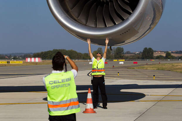 Полет на новом гигантском самолете Airbus A380