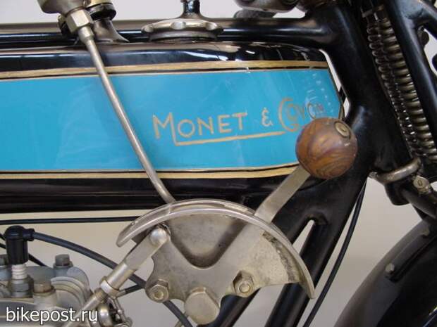 Старинный мотоцикл Monet Goyon RC4 1927