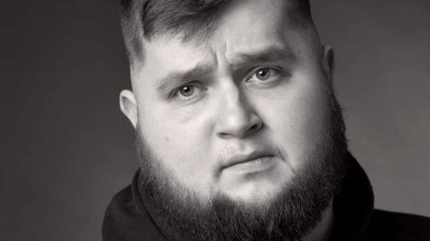 Мать Пухляша не смогла сдержать слез на премьере последнего фильма сына