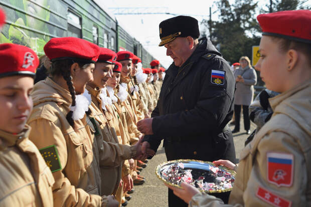 Жители Республики Адыгея ознакомились с экспозициями тематического поезда Министерства обороны России «Сила в правде»