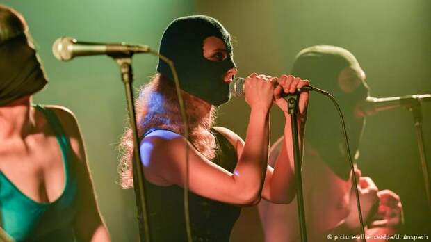 Pussy Riot примет участие в «Культраб-маркете» в Москве