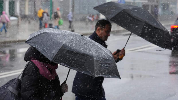 Москвичей предупредили о "пронзительном" холоде и гололеде 20 апреля