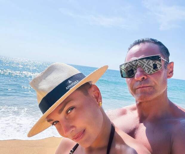 Жена певца Стаса Костюшкина опубликовала фото в бикини