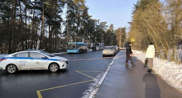 В Сестрорецке перекрыли движение из-за забытой в автобусе коробки