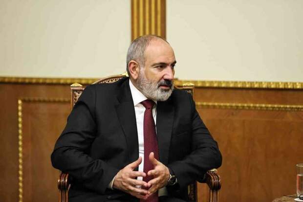 Пашинян поругался с женщиной из-за «сданного Карабаха»