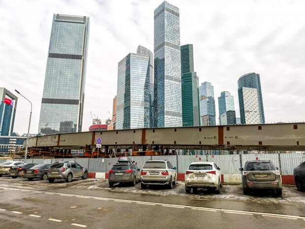 Как быстро проехать по Москве в час пик в районе Кутузовского?